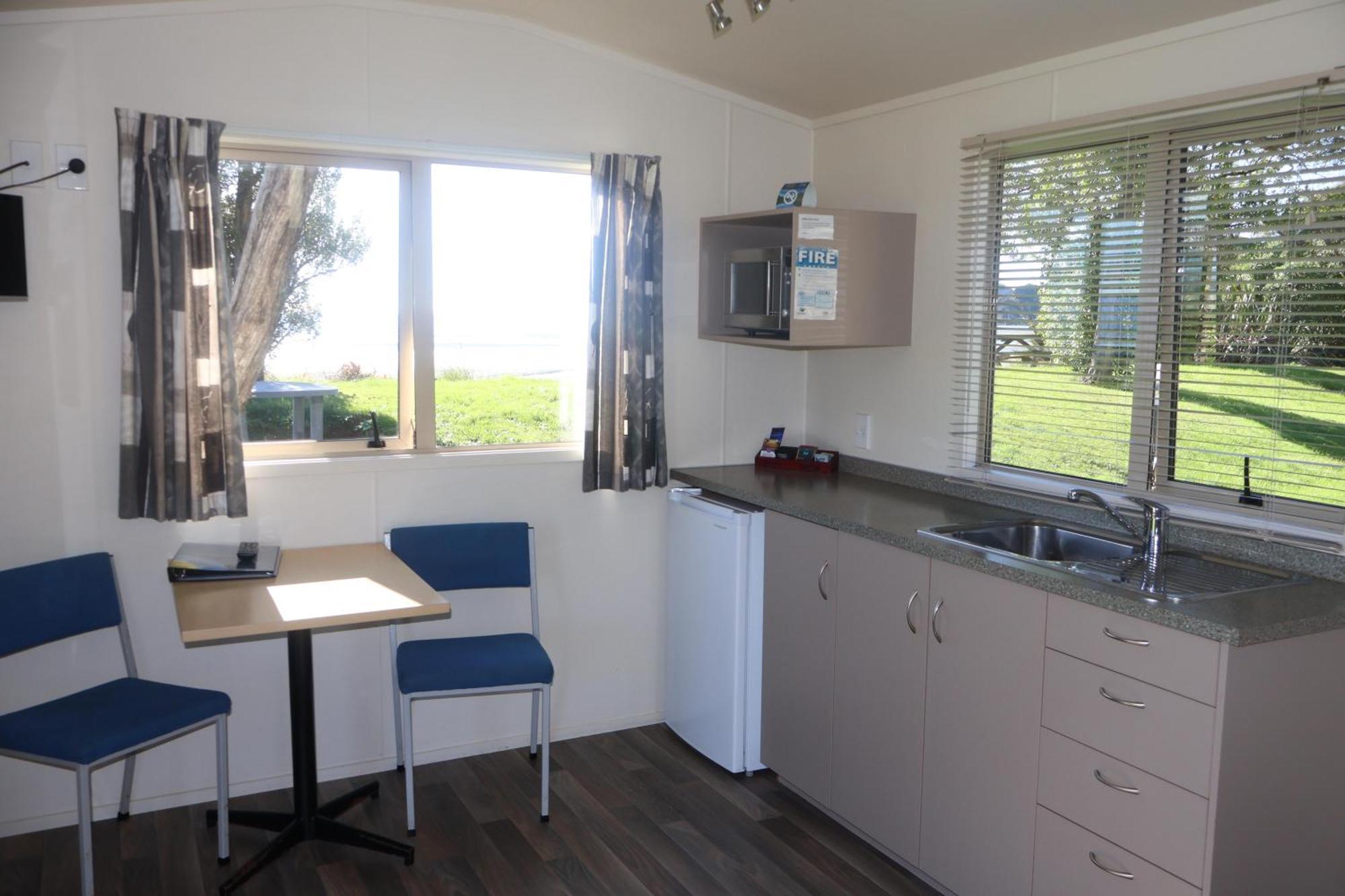 Pohara Beach Top 10 Holiday Park 외부 사진